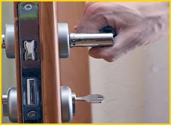 Metro Locksmith Services Minneapolis, MN 612-568-1039 Metro Locksmith Services Minneapolis, MN 612-568-1039 - 7-lock-installation